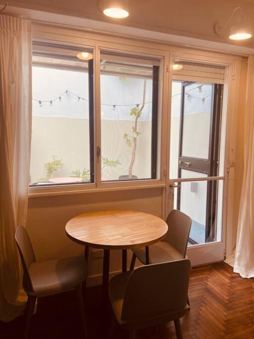 De Diseno Con Patio Apartamento *